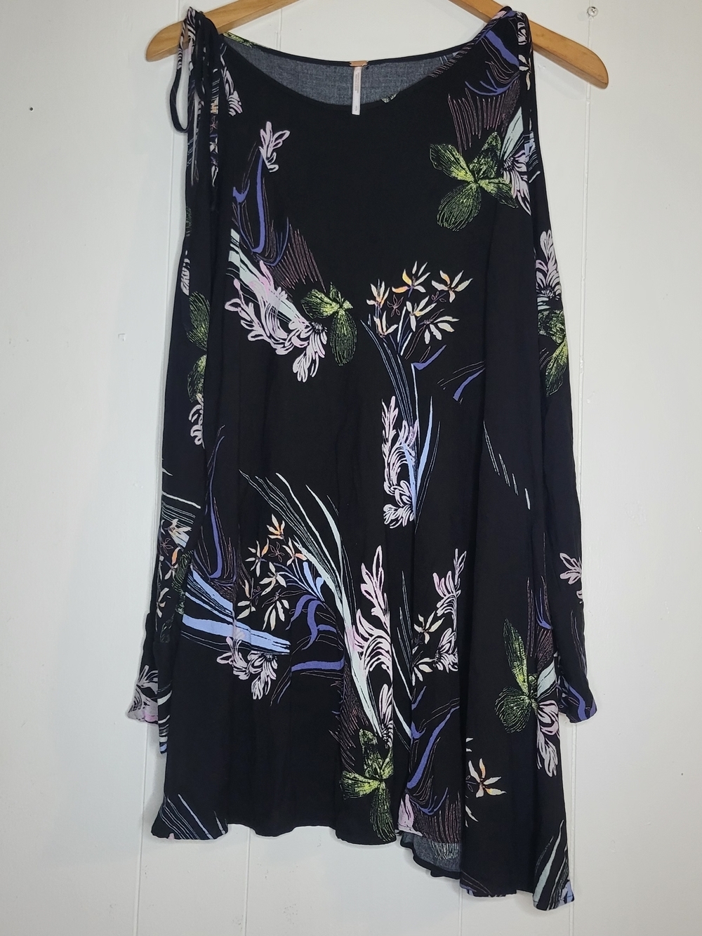 Free People Black Floral Cold-Shoulder Tunic - Picture 4 of 13
